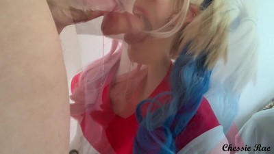 Порно: Девушка в одежде